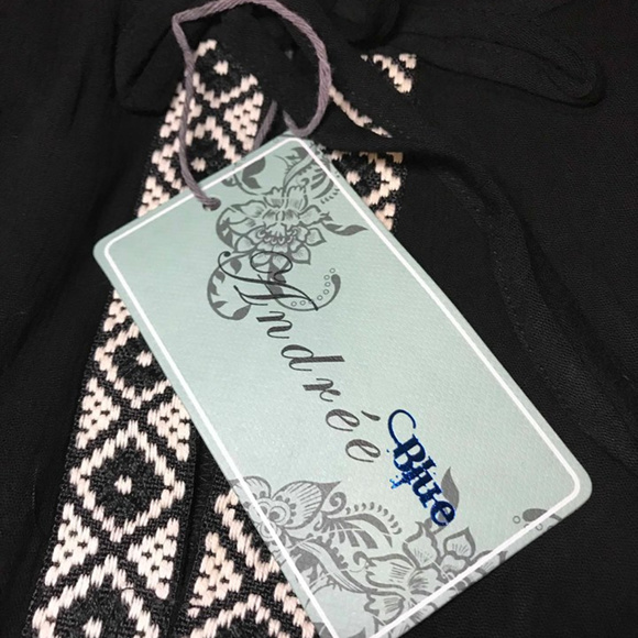 ANDREE BLU TOP @LAST TWO - Picture 8 of 8